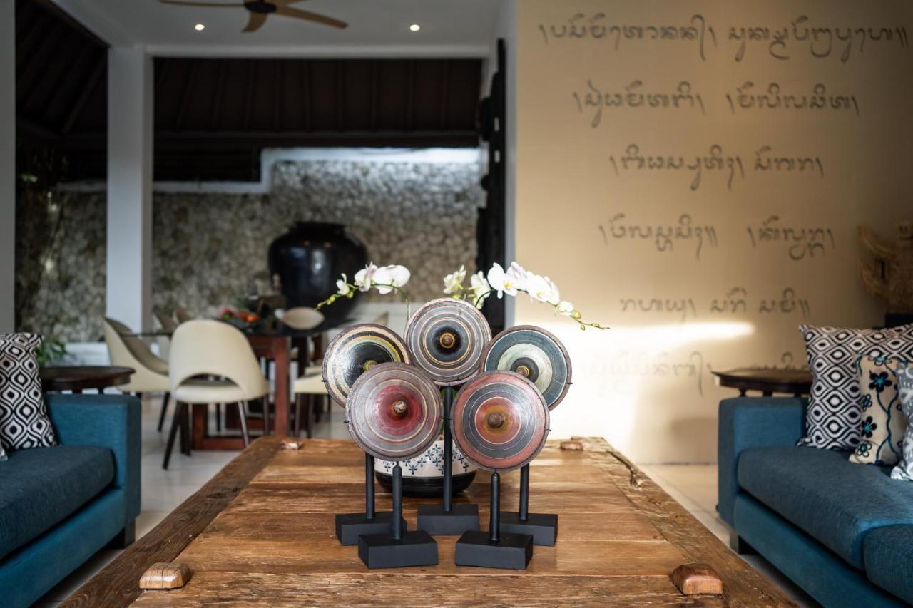 Asrina Villa'S Seminyak Exterior photo