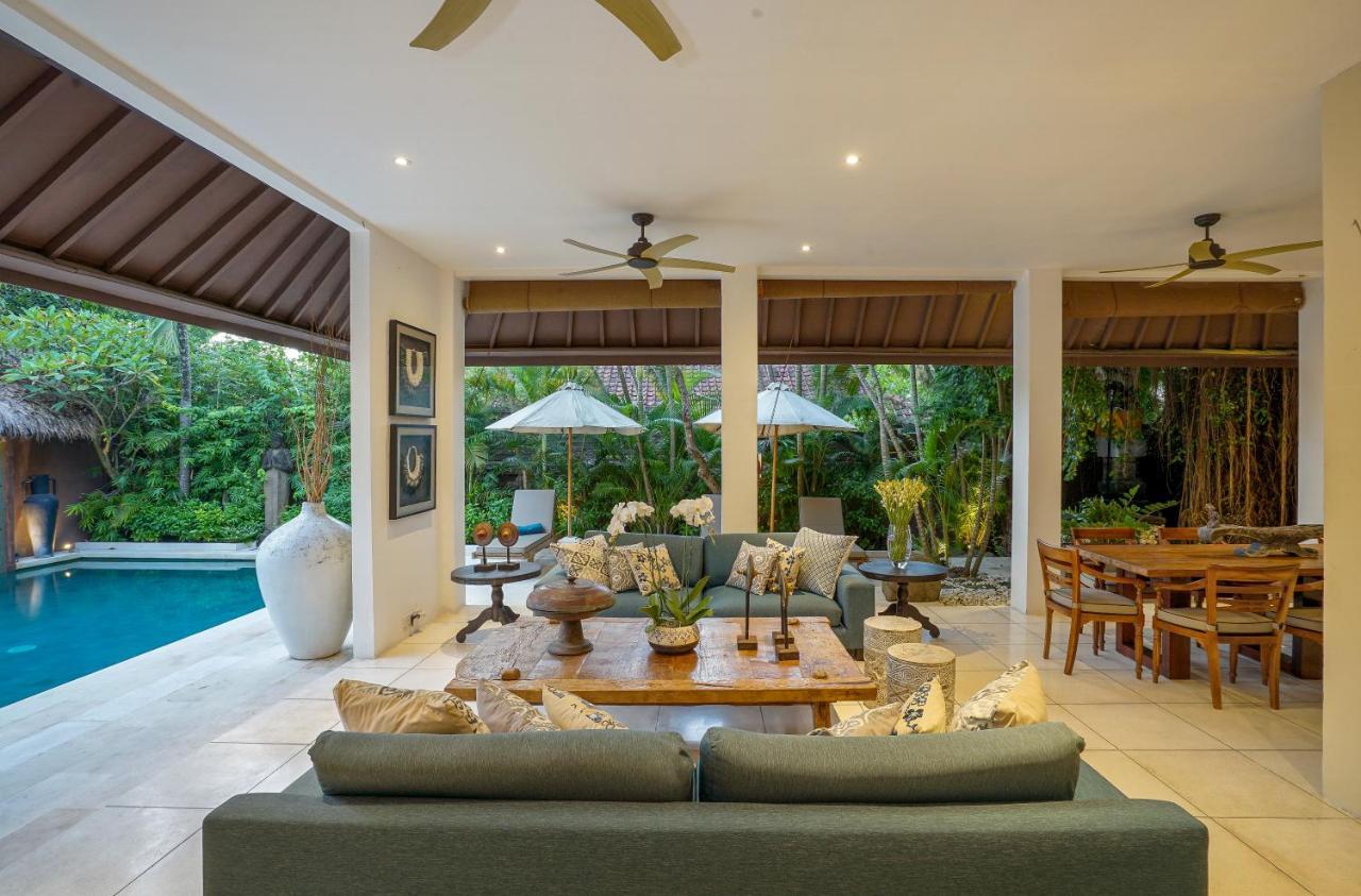 Asrina Villa'S Seminyak Exterior photo